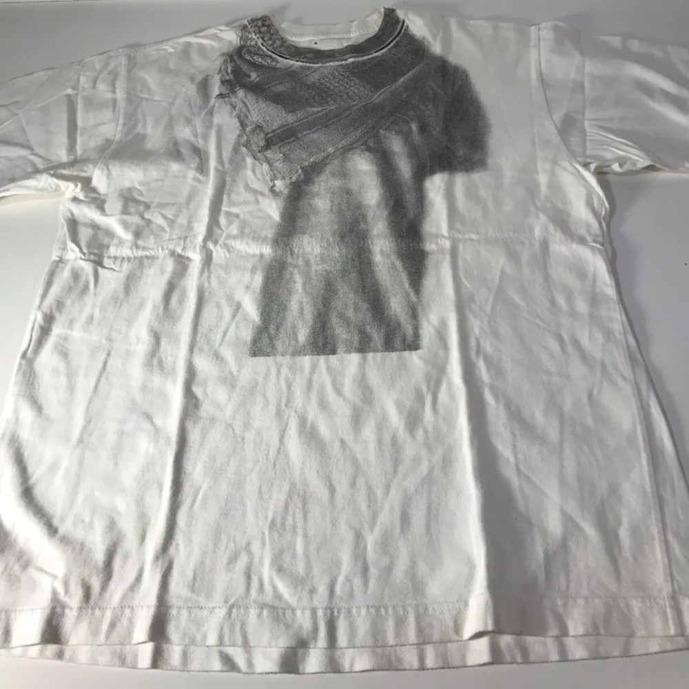VE by Neighborhood Urban Garment Handkerchief Print Mens White T Shirt Sz 3 L